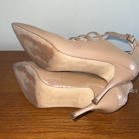 Ivanka Trump cream heel 8M - Picture 7 of 10